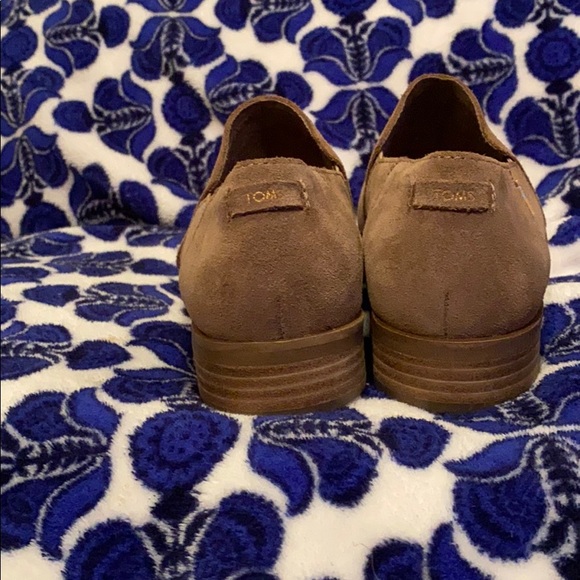 NWT and NWOT TOMS Size 8.5. SOLD SEPARATELY…please specify which pair! - Picture 7 of 13